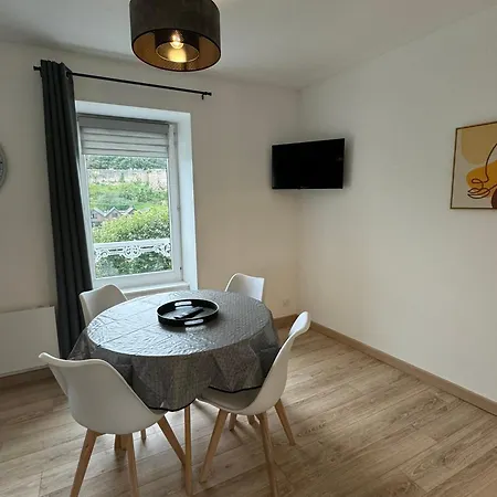 Studio 2Eme Etage - Centre-Ville - Local Velos Disponible Mayenne Exterior photo
