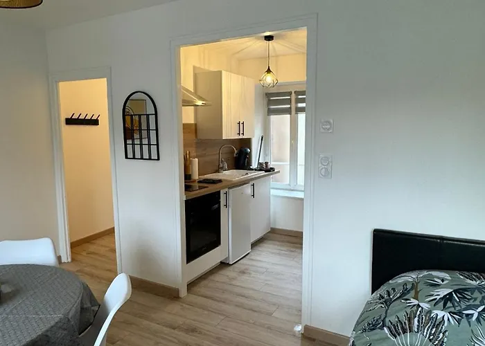 Studio 2Eme Etage - Centre-Ville - Local Velos Disponible