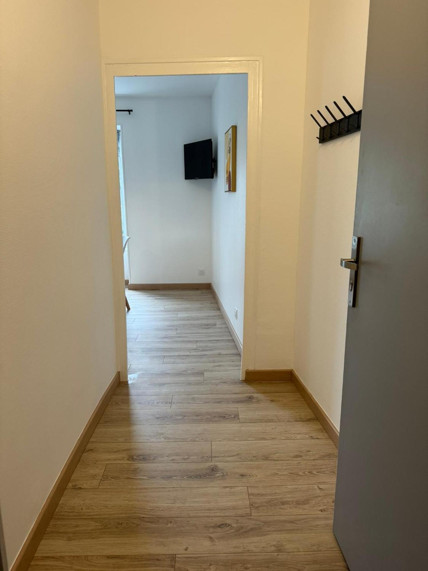 Apartment 2eme Etage - Centre-ville - Local Velos Disponible Mayenne